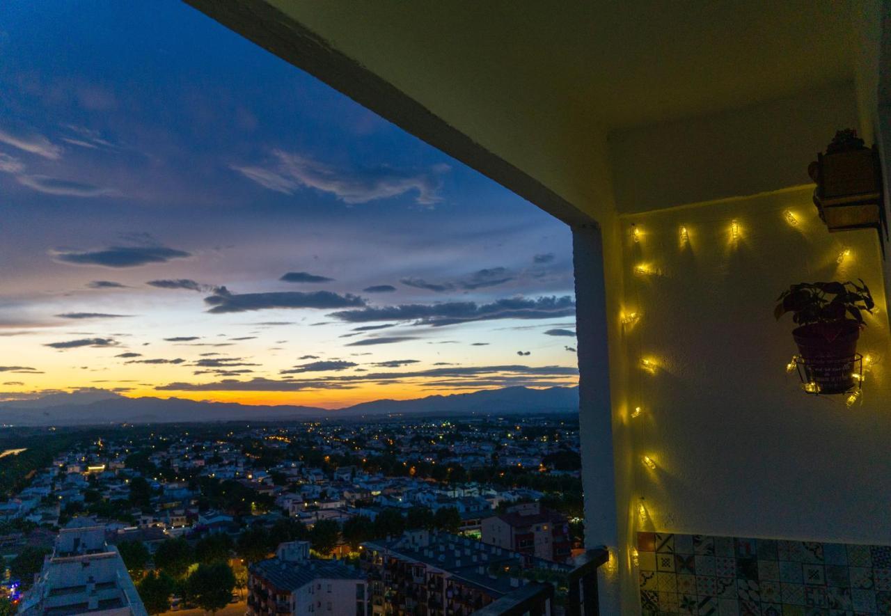 Les Couchers De Soleil A Empuriabrava Exterior foto